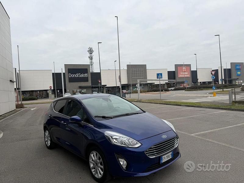 Usata Ford Fiesta ST-Line 85 CV (62 kW) 2018 Blu Berlina