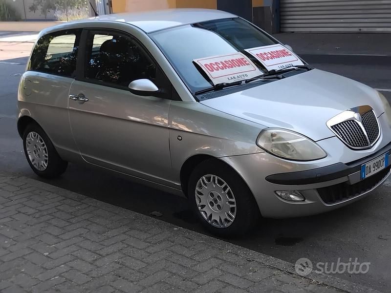 Usata Lancia Ypsilon 77 CV (56 kW) 2006 Grigio Utilitaria