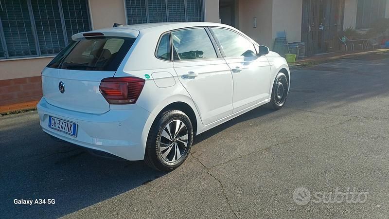 Usata VW Polo 65 CV (47 kW) 2022 Bianco Utilitaria
