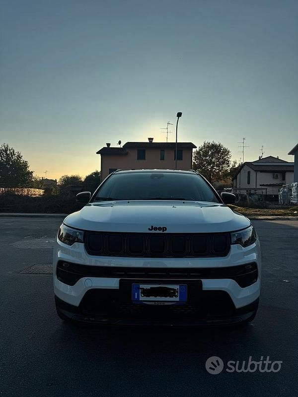 Usata Jeep Compass Night Eagle 131 CV (96 kW) 2022 Bianco SUV