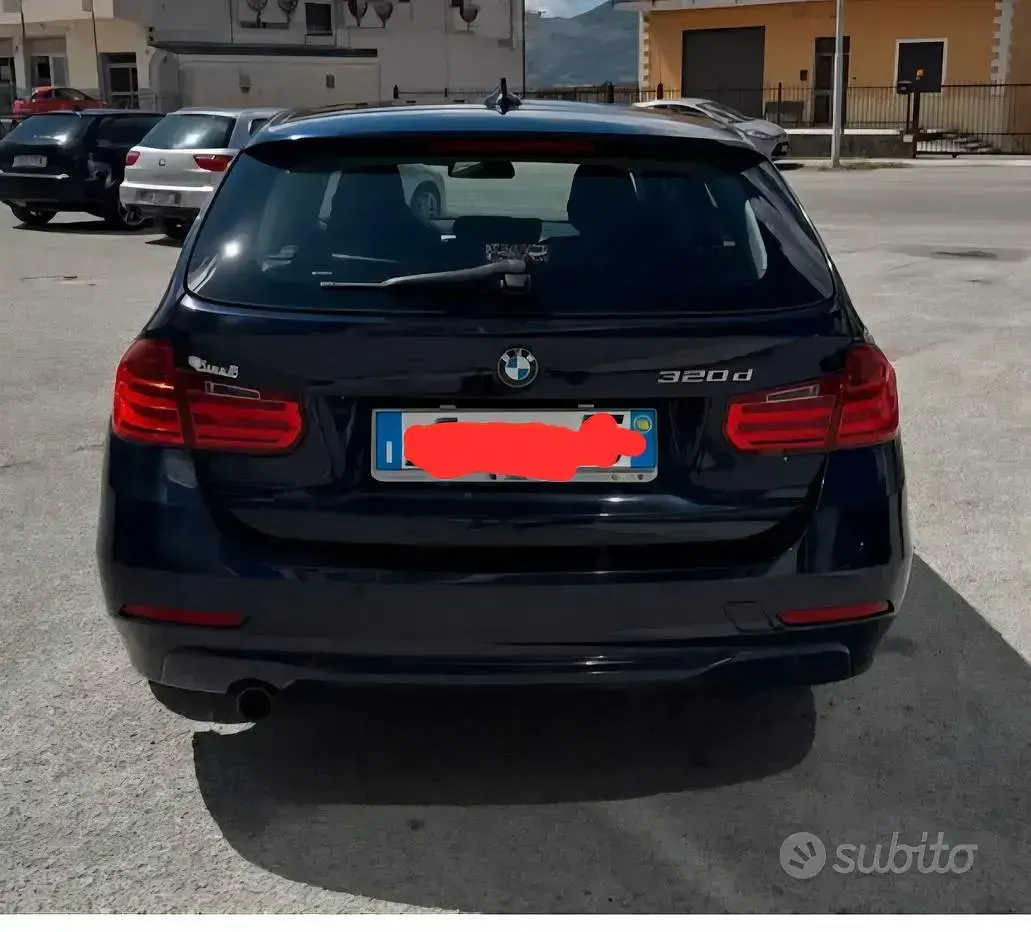 Usata BMW 320 Sport Line 184 CV (135 kW) 2012 Blu Station wagon