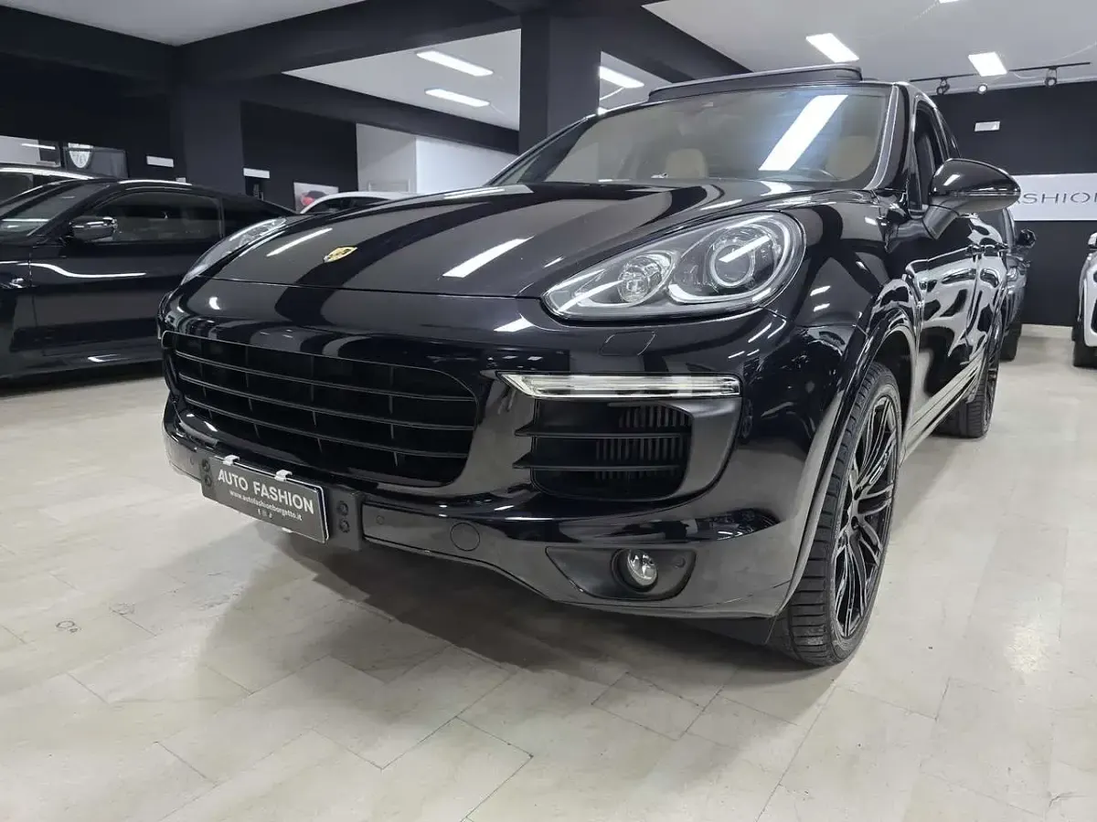 Usata Porsche Cayenne Platinum Edition 260 CV (191 kW) 2017 Nero SUV