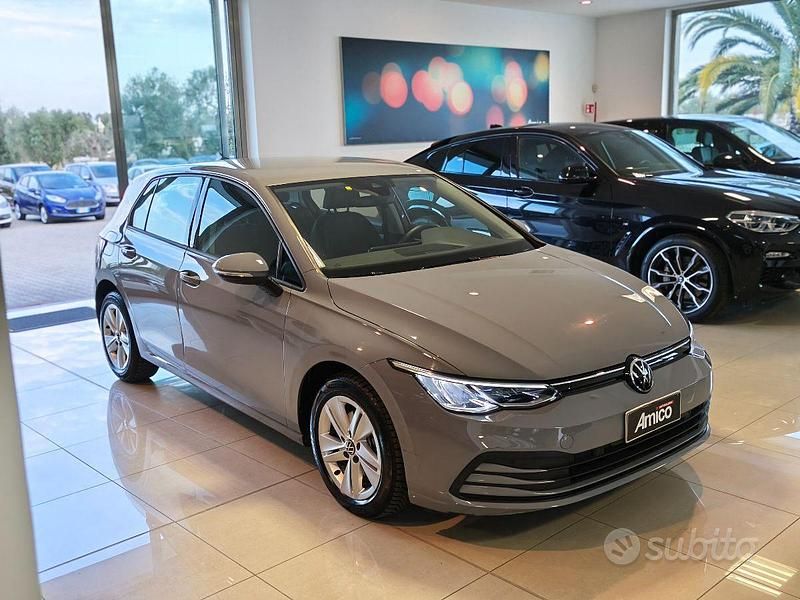 Usata VW Golf VII 116 CV (85 kW) 2021 Grigio Utilitaria