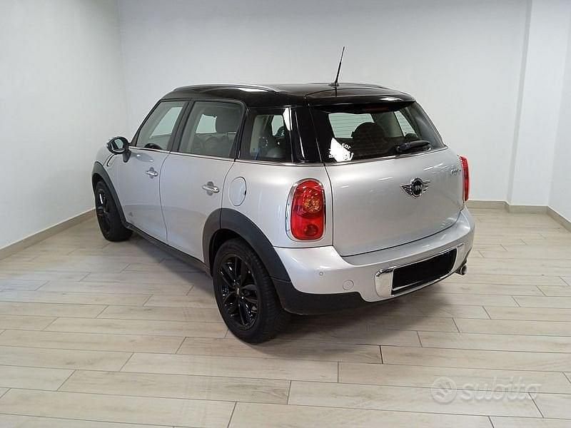 Usata Mini Cooper D Countryman Business 111 CV (81 kW) 2014 Argento SUV