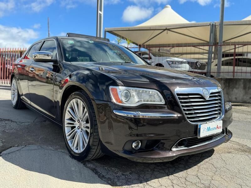 Usata Lancia Thema 239 CV (175 kW) 2012 Marrone Berlina