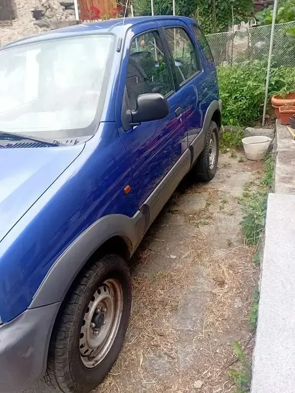 Usata Daihatsu Terios 86 CV (63 kW) 2000 Bluazzurro SUV