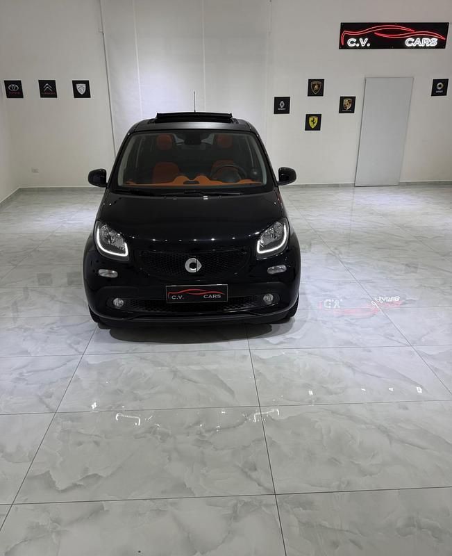 Usata Smart ForFour Passion 71 CV (52 kW) 2015 Nero Utilitaria