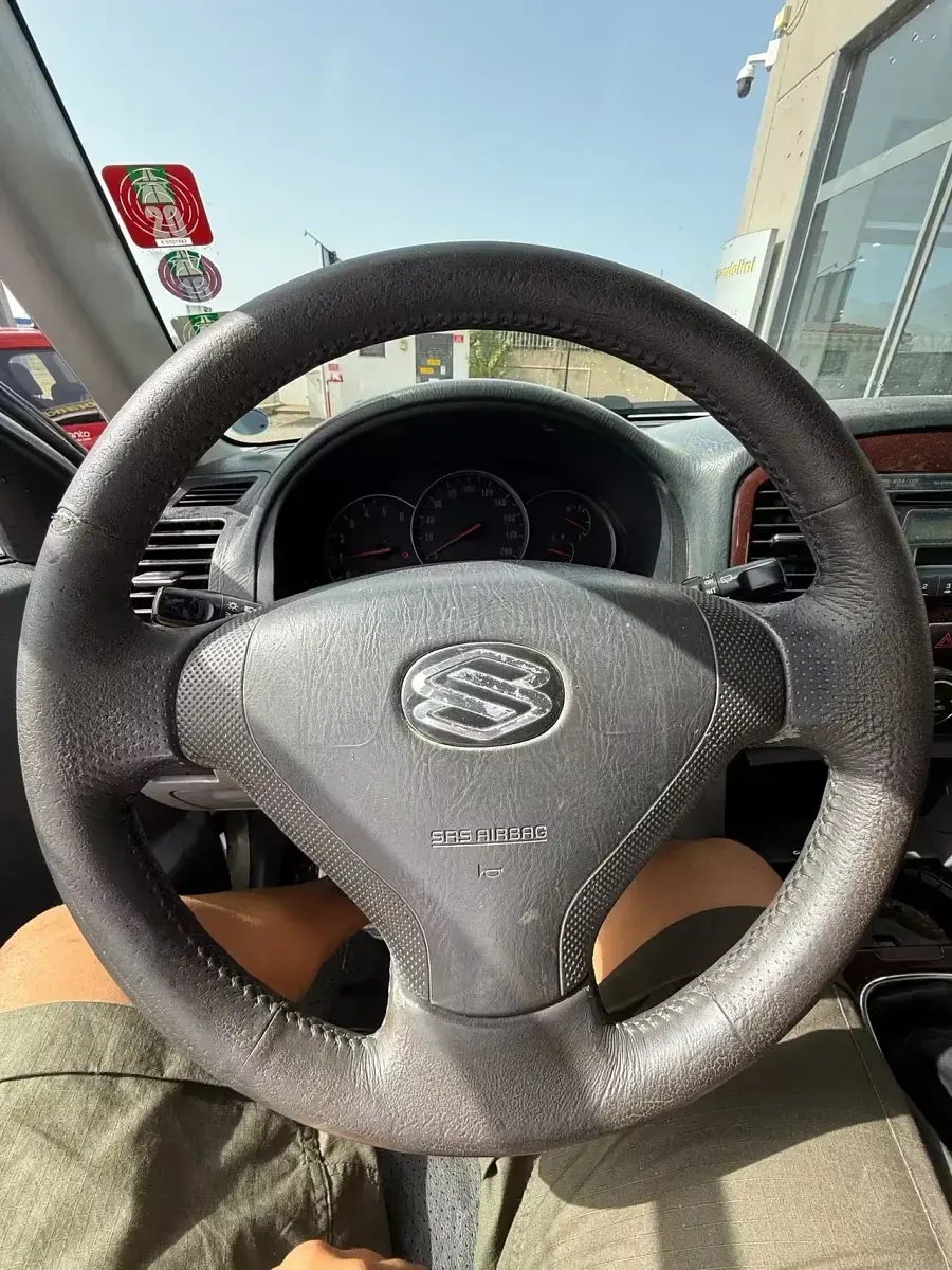 Usata Suzuki Grand Vitara 109 CV (80 kW) 2005 Argento SUV