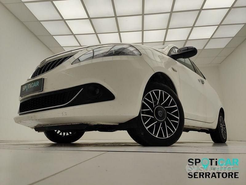 Usata Lancia Ypsilon S 69 CV (50 kW) 2024 Bianco Utilitaria