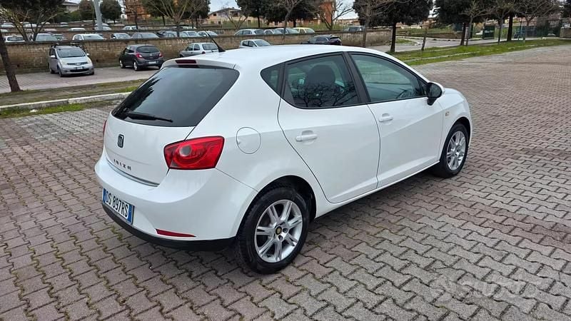 Usata Seat Ibiza Style 70 CV (51 kW) 2008 Bianco Berlina