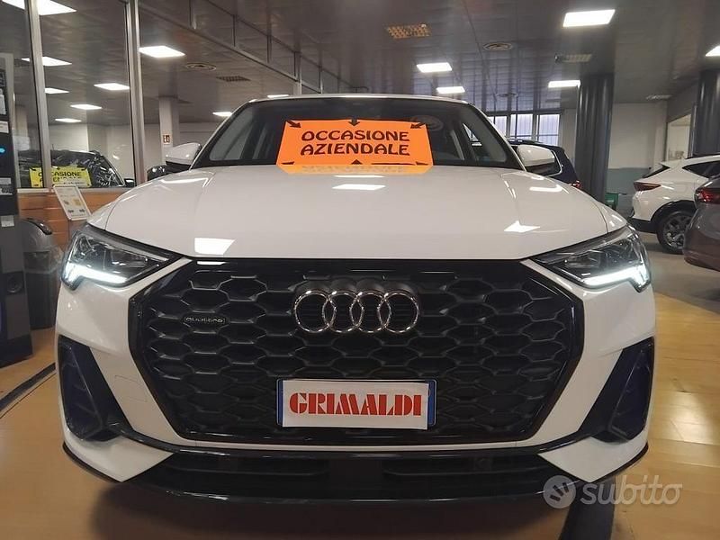 Usata Audi Q3 Sportback Ambiente 200 CV (147 kW) 2021 Grigio SUV