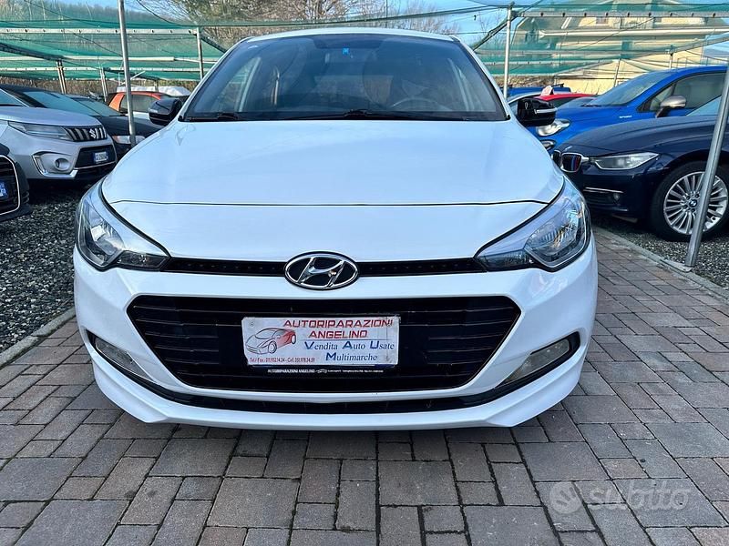 Usata Hyundai i20 GO! 75 CV (55 kW) 2018 Bianco Berlina