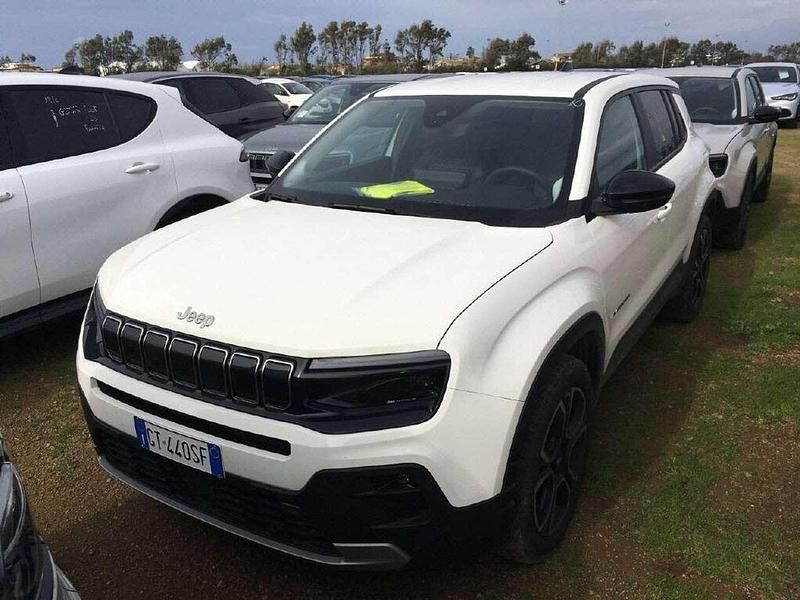 Usata Jeep Avenger Summit 101 CV (74 kW) 2024 Alpine white SUV