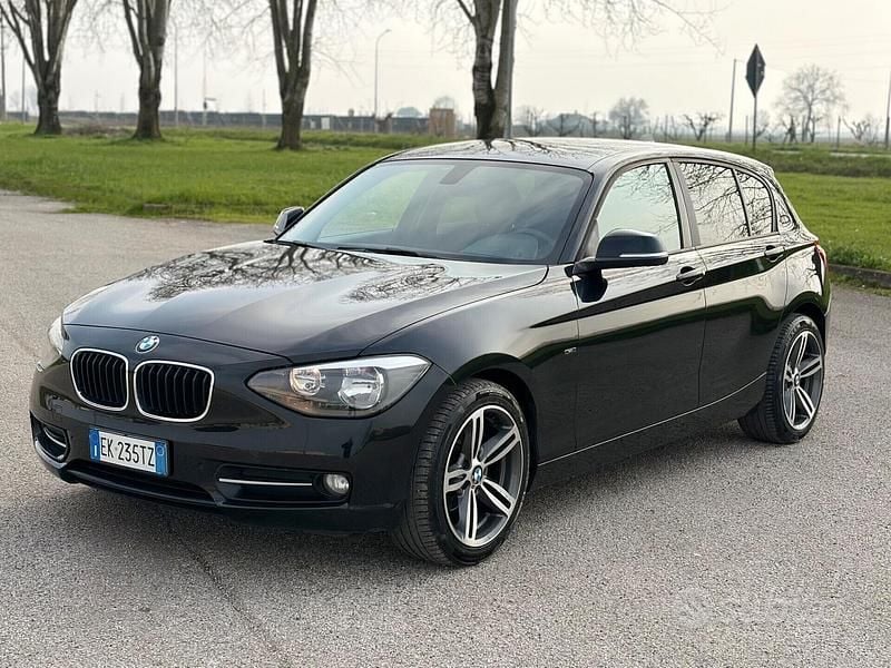 Usata BMW 118 Sport Line 143 CV (105 kW) 2011 Nero Utilitaria
