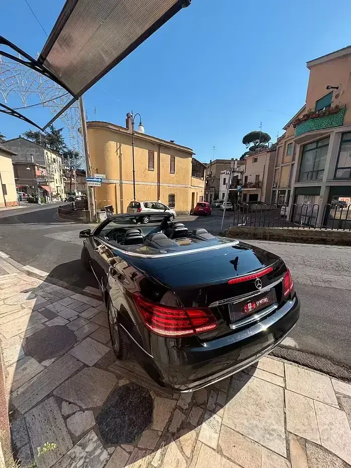 Usata Mercedes E350 Premium 258 CV (189 kW) 2015 Nero Cabrio