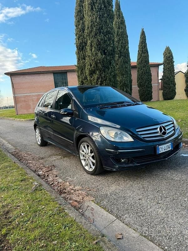 Blu Usata 2005 Mercedes B180 Monovolume | 1450 € (Ottimo prezzo) - Immagine 1/4