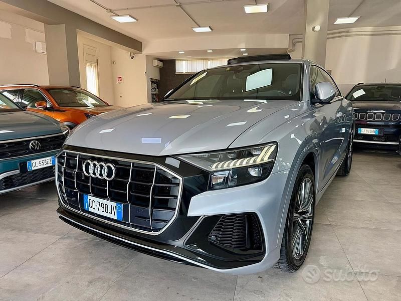 Usata Audi Q8 S-Line 286 CV (210 kW) 2020 Argento SUV