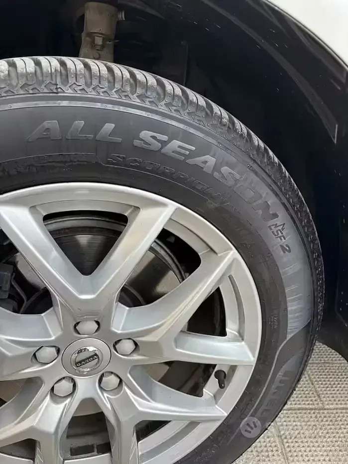 Usata Volvo XC60 Business Edition 190 CV (139 kW) 2019 Bianco SUV