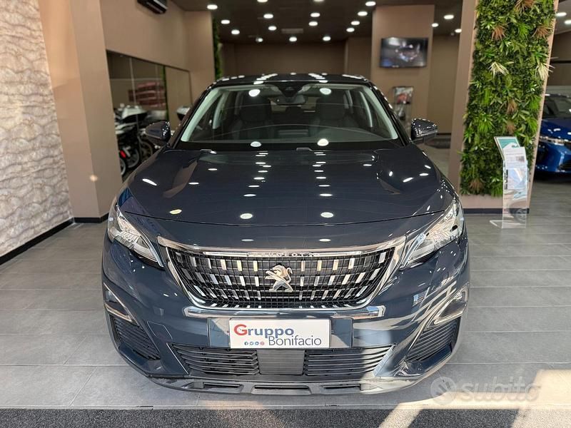 Usata Peugeot 3008 Active 130 CV (95 kW) 2018 Blu SUV