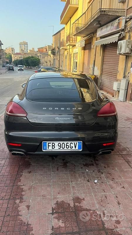 Usata Porsche Panamera Edition 300 CV (220 kW) 2015 Marrone Berlina