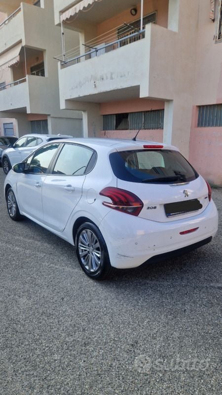Usata Peugeot 208 82 CV (60 kW) 2016 Bianco Utilitaria