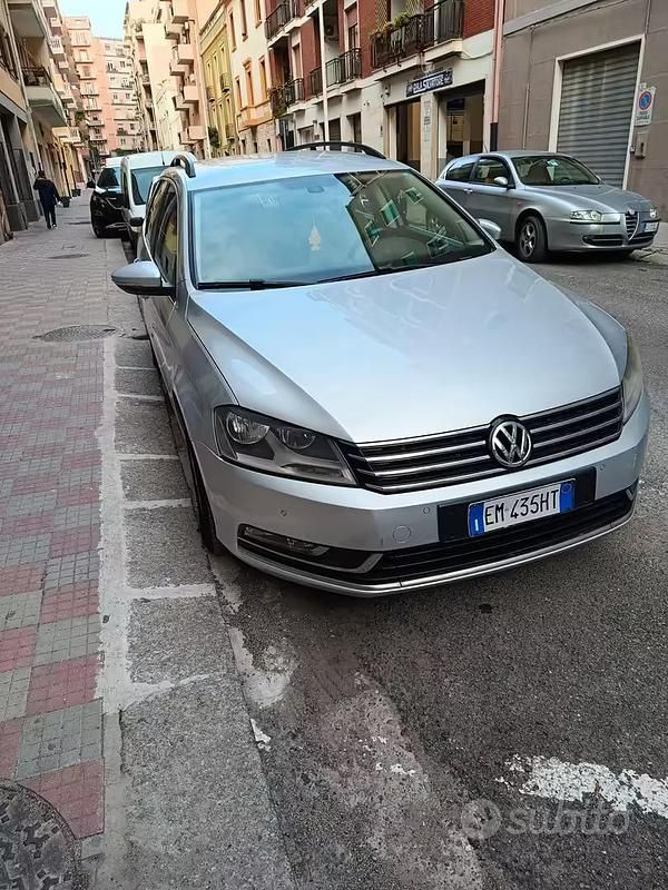 Usata VW Passat 105 CV (77 kW) 2012 Grigio Station wagon