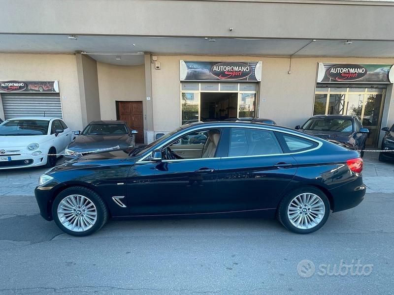 Usata BMW 320 Luxury Line 190 CV (139 kW) 2015 Blu Berlina