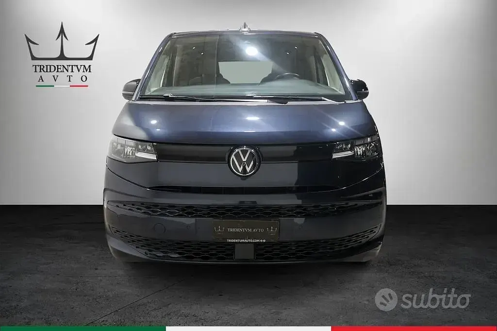 Usata VW Multivan Life 150 CV (110 kW) 2022 Blu Monovolume