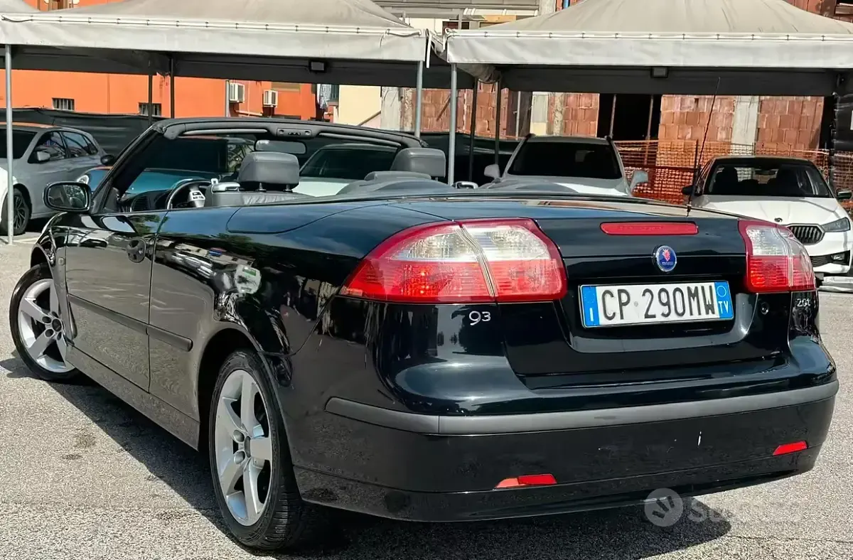 Usata Saab 9-3 Cabriolet Vector 175 CV (128 kW) 2004 Nero Cabrio