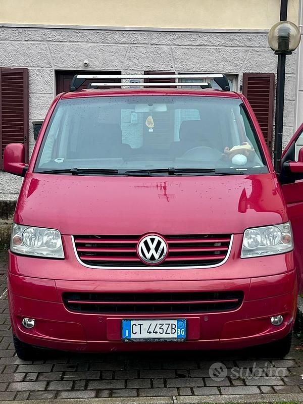 Usata VW T5 Highline 174 CV (127 kW) 2005 Rosso Furgone