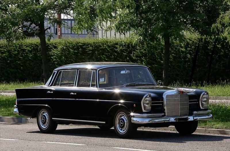 Usata 1961 Mercedes 220 | 25.000 € - Immagine 1/4