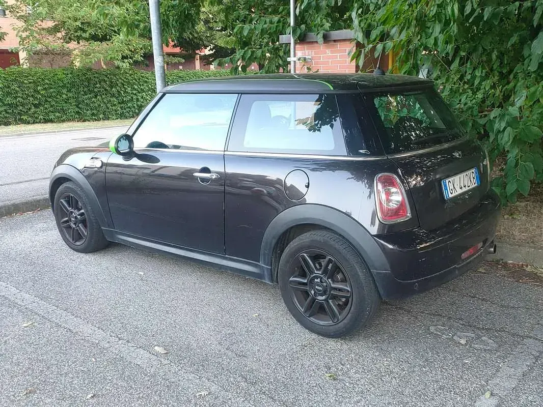Usata Mini ONE 75 CV (55 kW) 2013 Nero Utilitaria