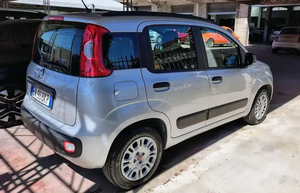 Usata Fiat Panda Easy 69 CV (50 kW) 2014 Argento Utilitaria