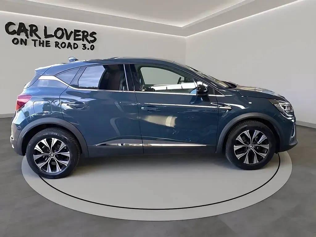 Usata Renault Captur Techno 143 CV (105 kW) 2023 Rpe blu marine SUV