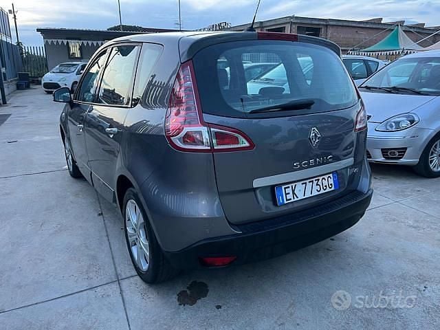 Usata Renault Scénic III Luxe 131 CV (96 kW) 2011 Grigio scuro Monovolume