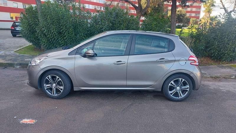 Usata Peugeot 208 Active 95 CV (69 kW) 2013 Utilitaria