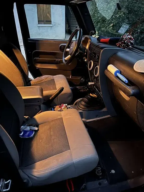 Begagnad Jeep Wrangler Sahara 177 HK (130 kW) 2009 Svart SUV