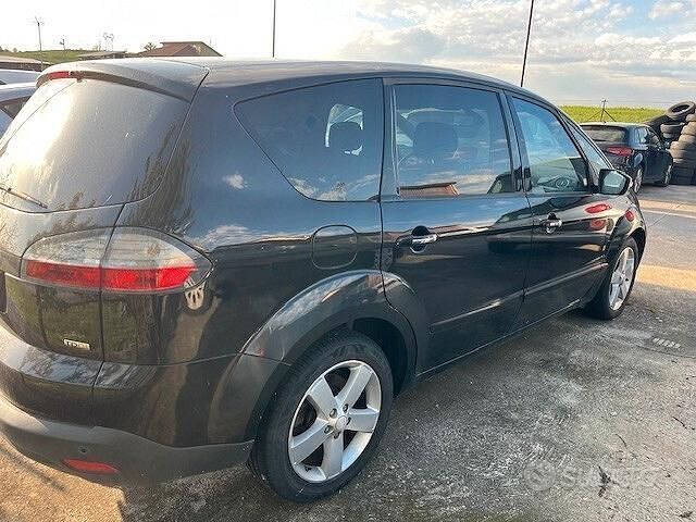 Usata Ford S-MAX Titanium 140 CV (102 kW) 2008 Nero Monovolume