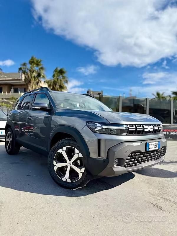 Usata Dacia Duster Journey 100 CV (73 kW) 2025 Verde SUV