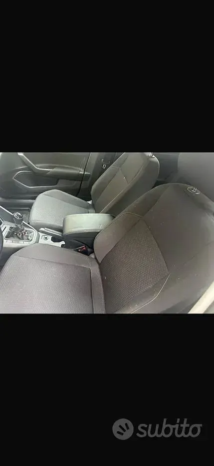 Usata VW Polo 95 CV (69 kW) 2019 Nero Utilitaria