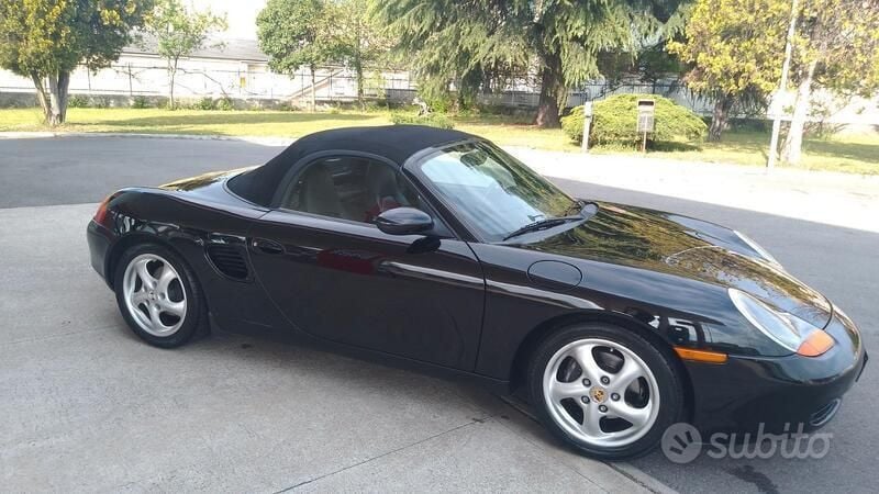 Second-hand Porsche Boxster 203 CP (149 kW) 1998 Negru Cabrio