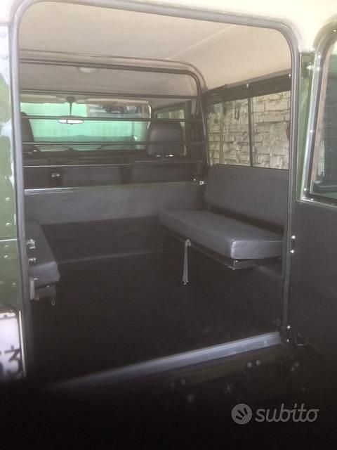 Usata Land Rover Defender 86 CV (63 kW) 1986 SUV