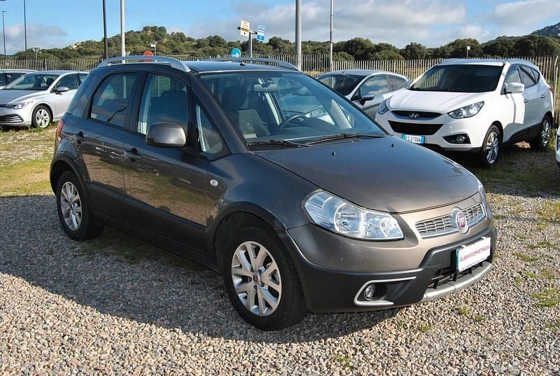 Usata Fiat Sedici Dynamic 134 CV (98 kW) 2010 Marrone SUV