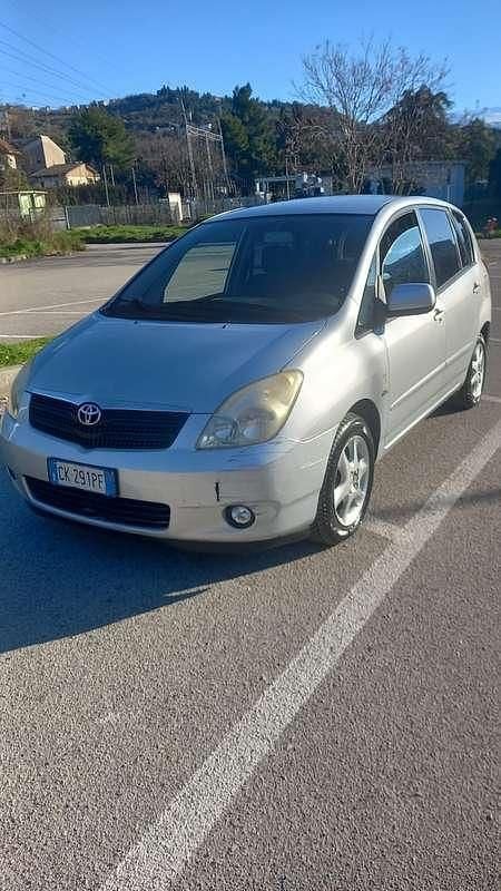 Usata Toyota Corolla Verso 109 CV (80 kW) 2003 Monovolume