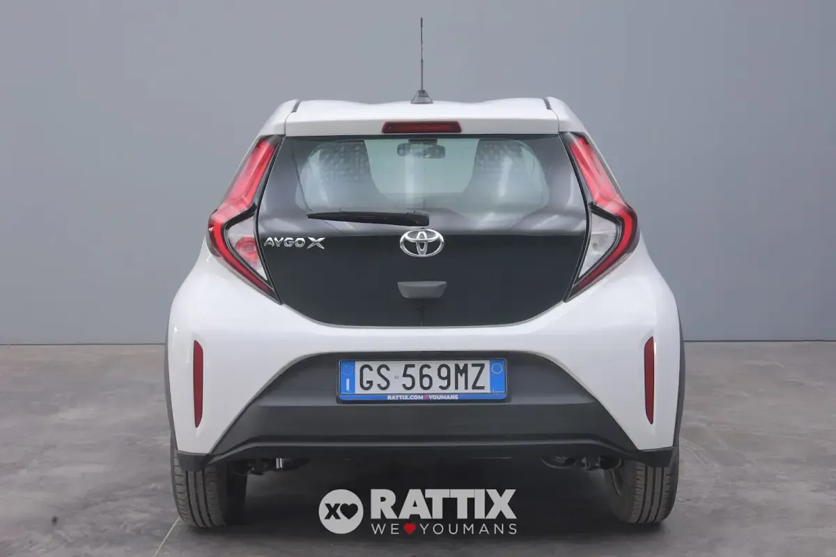 Usata Toyota Aygo X Active 72 CV (52 kW) 2024 Bianco SUV