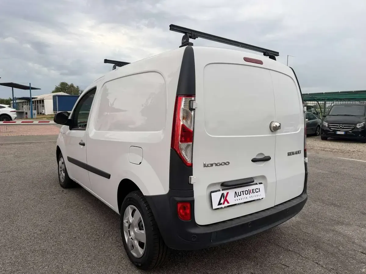 Usata Renault Kangoo 95 CV (69 kW) 2021 Bianco Monovolume
