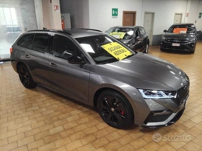 Usata Skoda Octavia RS 150 CV (110 kW) 2023 Grigio grafite / metallizzato Station wagon