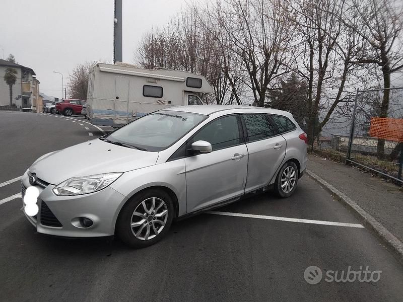 Usata Ford Focus 115 CV (84 kW) 2013 Grigio Station wagon