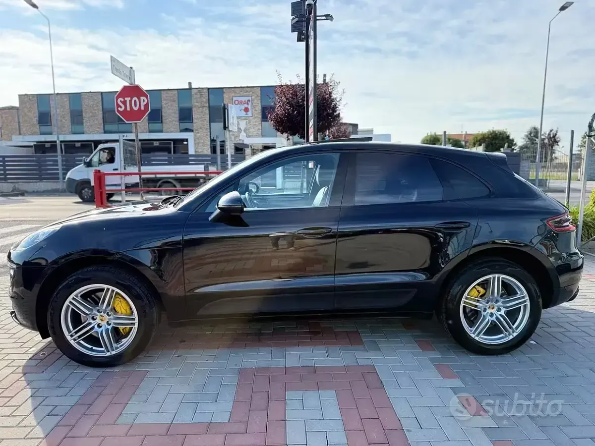 Usata Porsche Macan 250 CV (183 kW) 2017 Blu SUV