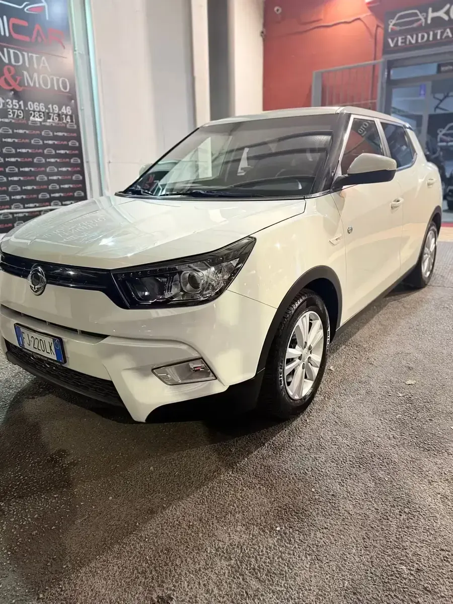 Usata SsangYong Tivoli 115 CV (84 kW) 2017 Bianco SUV